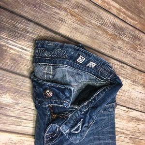 Miss Me size 25 straight leg